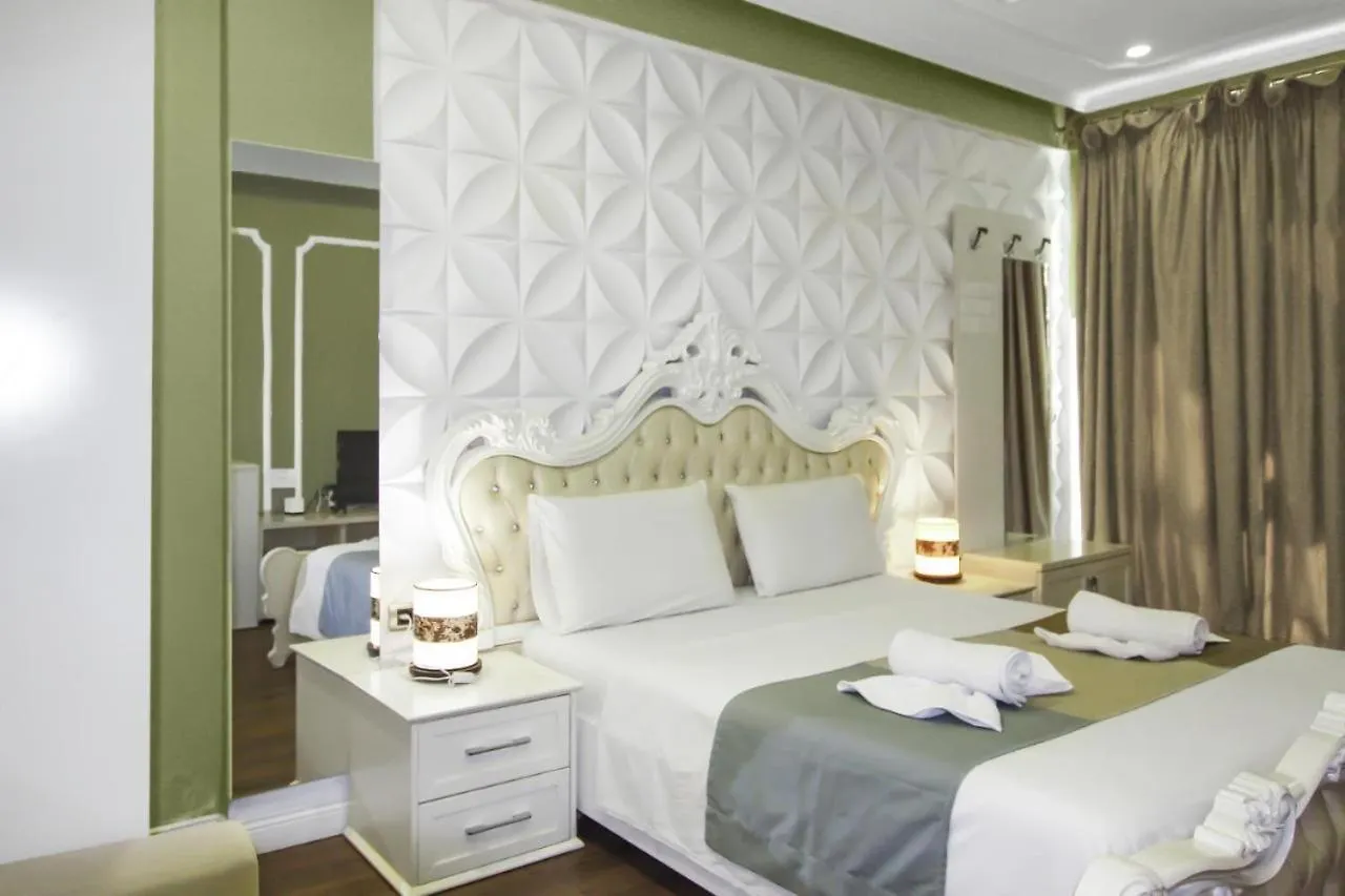 Hotel City Center Rooms & Pool Tirana